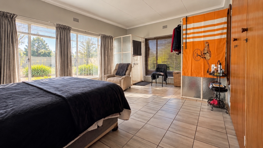 5 Bedroom Property for Sale in Vaalpark Free State